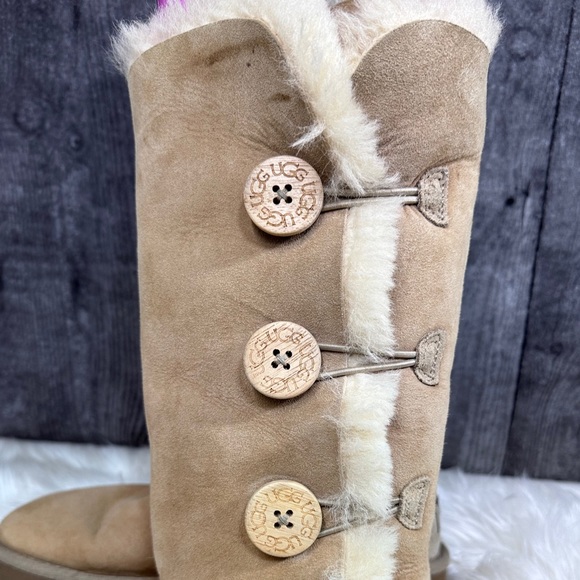 UGG Bailey Button Triplet Boots - Picture 4 of 11